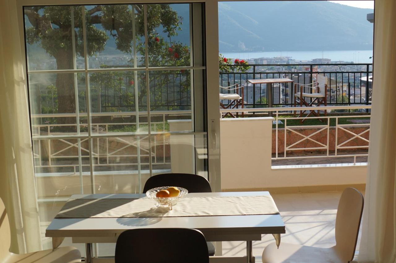 Τhe Sunny Apartments إيغومينيتسا المظهر الخارجي الصورة
