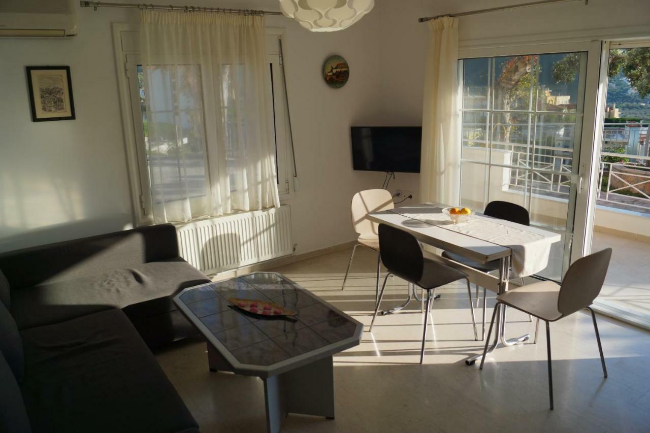 Τhe Sunny Apartments إيغومينيتسا المظهر الخارجي الصورة