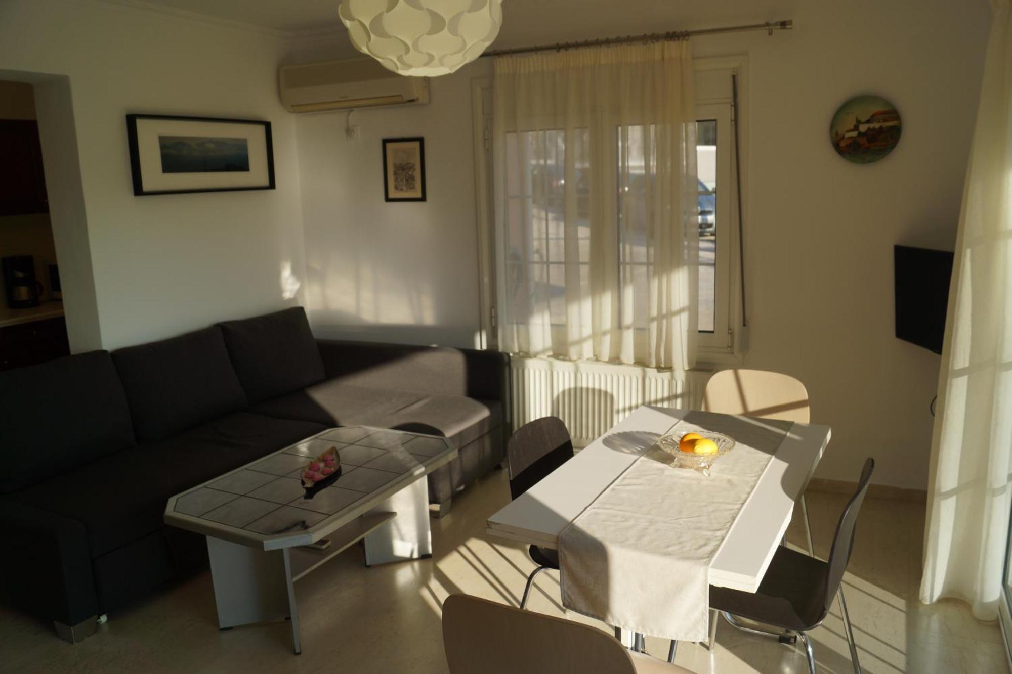 Τhe Sunny Apartments إيغومينيتسا المظهر الخارجي الصورة